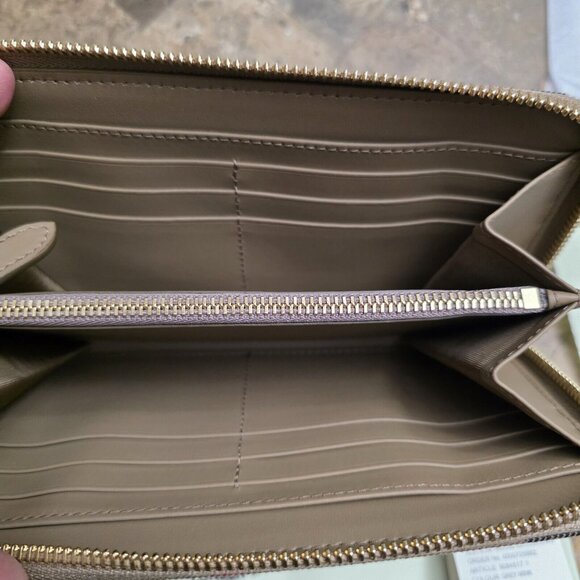 Burberry Check Large Zip Around Wallet - Grey Mink - MSRP $630 - Brand New - Picture 2 of 5